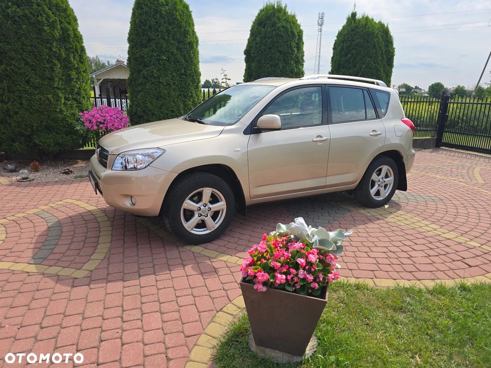 Toyota RAV4 2.0 VVT-i Sol - 1