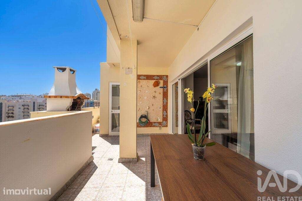 Apartamento T2 em Armação de Pêra - Grande imagem: 3/25