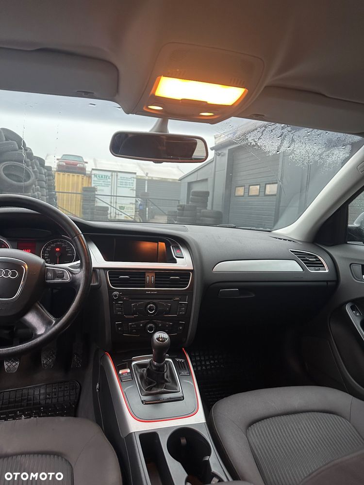 Audi A4 Avant 2.0 TDI DPF Ambiente - 9