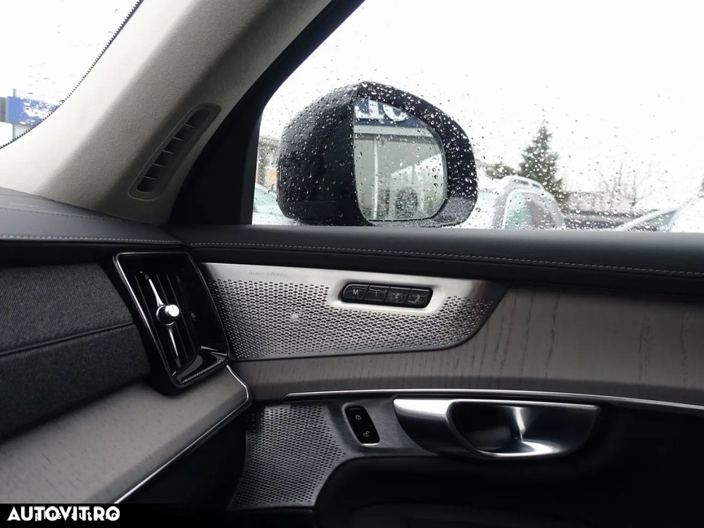 Volvo XC 90 T8 AWD Ultra Dark - 12