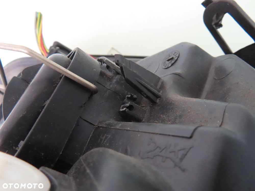 LAMPA LEWA PRZEDNIA CITROEN C3 I - 2