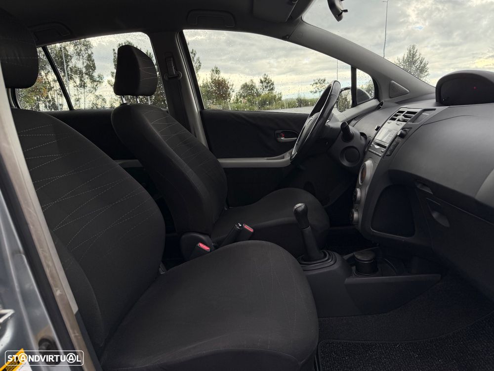 Toyota Yaris 1.0 VVT-i Sol High Pack - 12