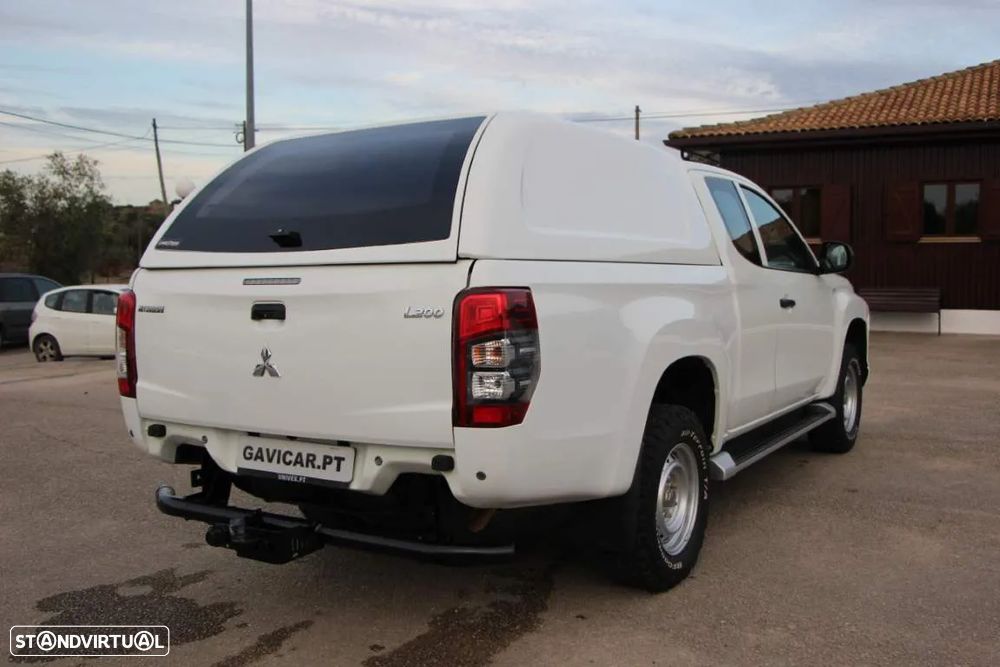 Mitsubishi L200 2.3 DI-D Club Invite 4WD - 17