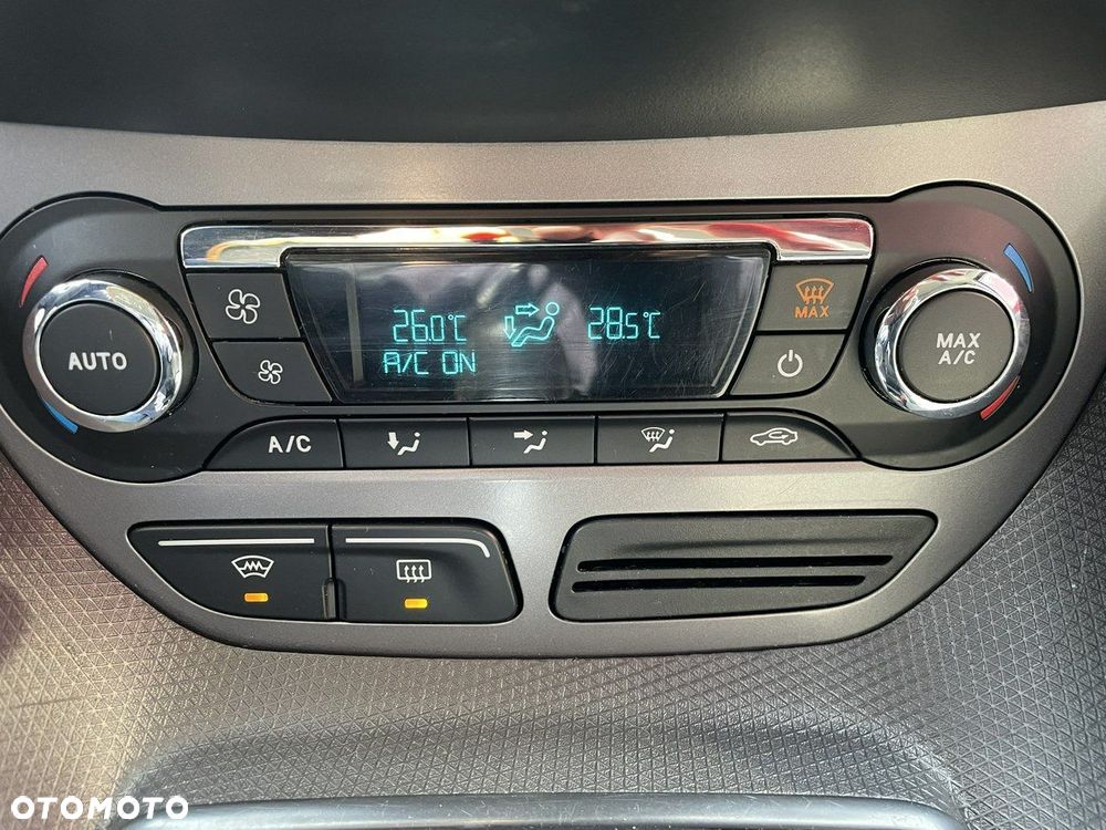 Ford Tourneo Connect 1.6 TDCi Titanium - 21