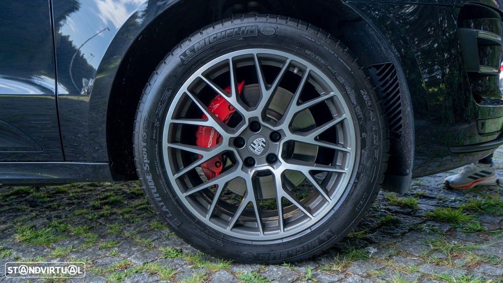 Porsche Macan Turbo Performance Package - 11