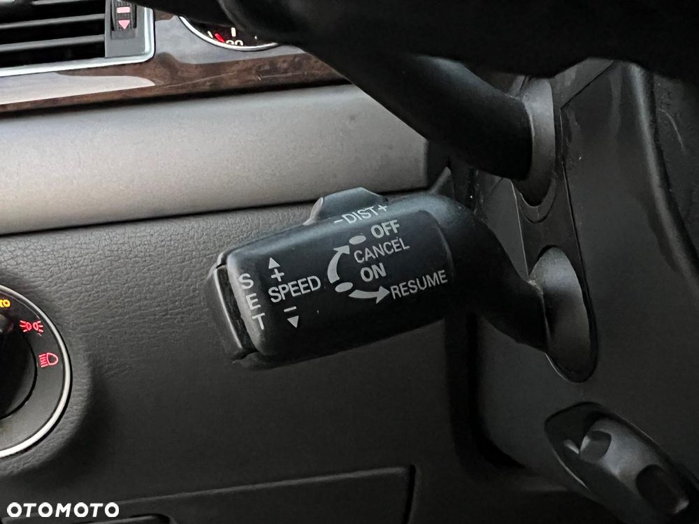 Audi A8 4.2 Quattro - 36