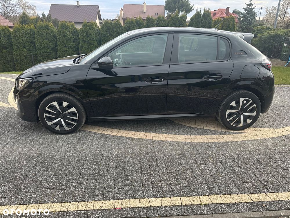 Peugeot 208 1.2 mHEV Style - 11