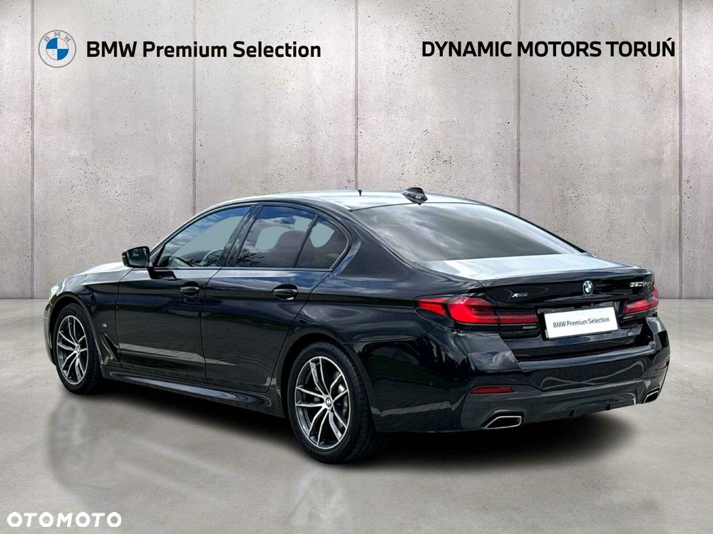 BMW Seria 5 520d M Sport - 7