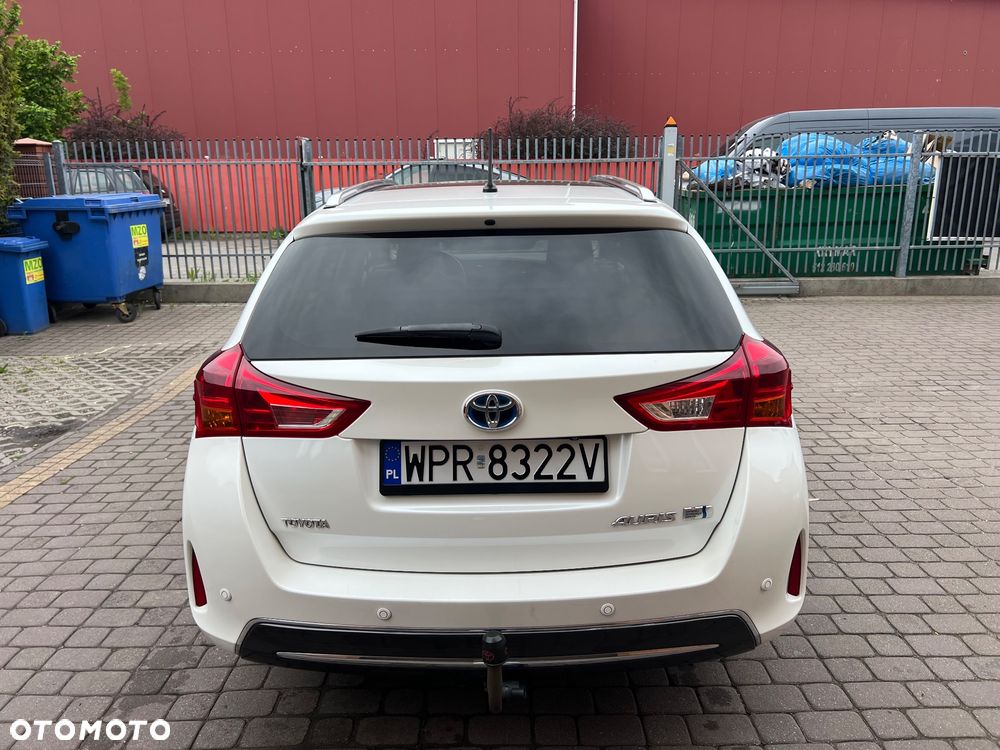 Toyota Auris 1.8 HSD Luna - 6