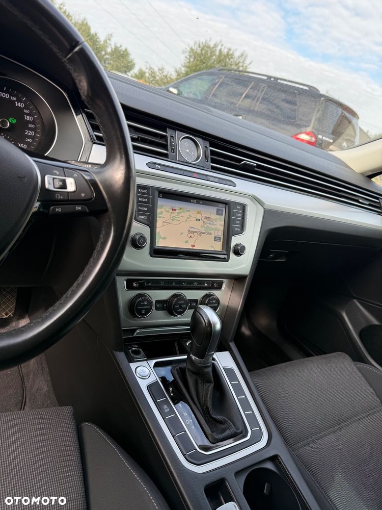 Volkswagen Passat 2.0 TDI BMT Comfortline DSG - 9