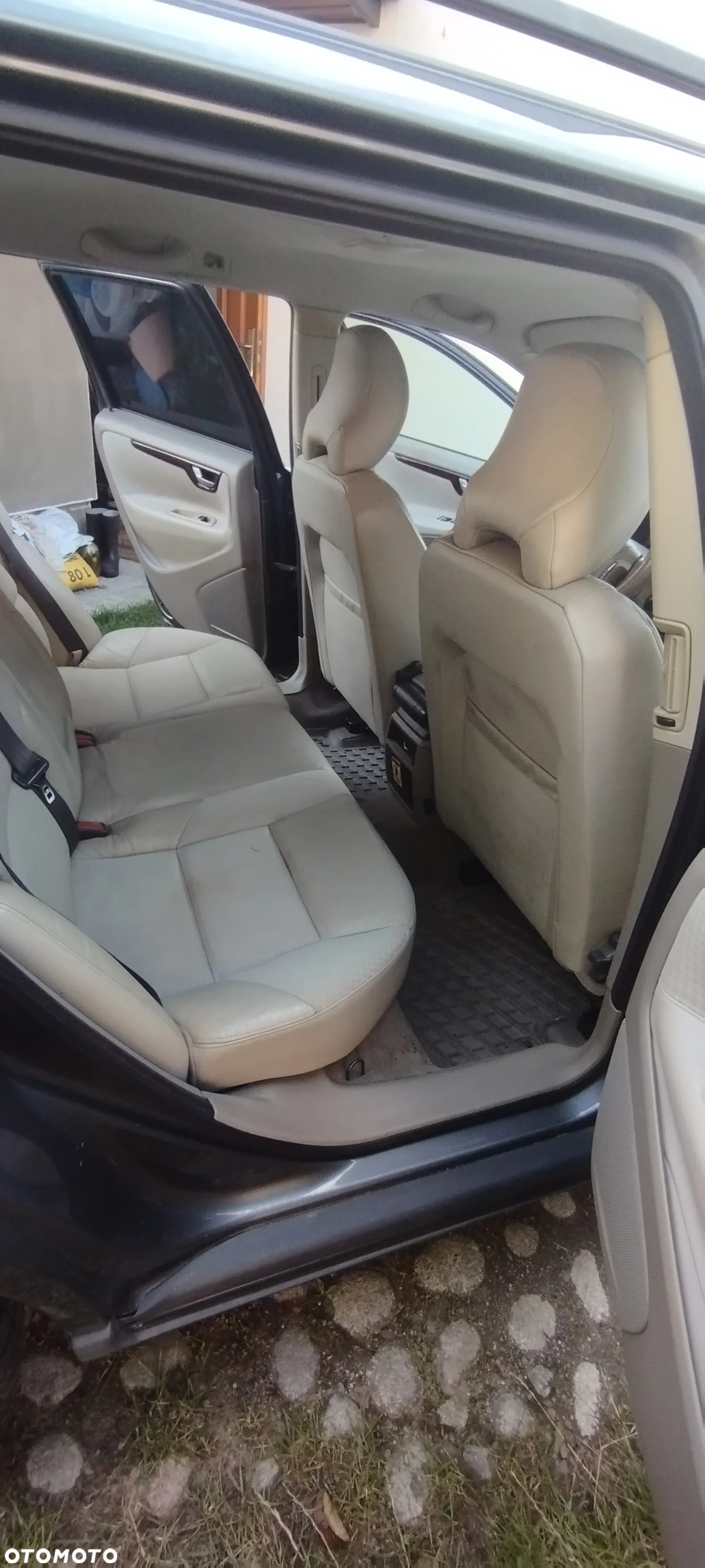 Volvo V70 2.4 - 8