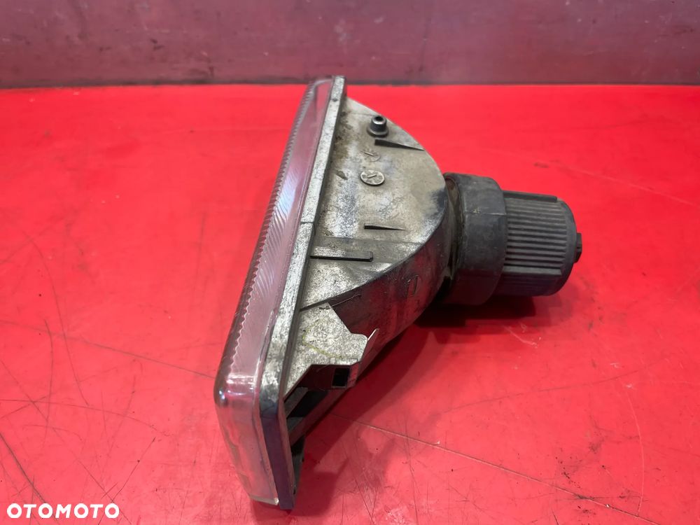 HALOGEN PRZEDNI PRAWY PRZECIWMGIELNY BMW E36 - 3