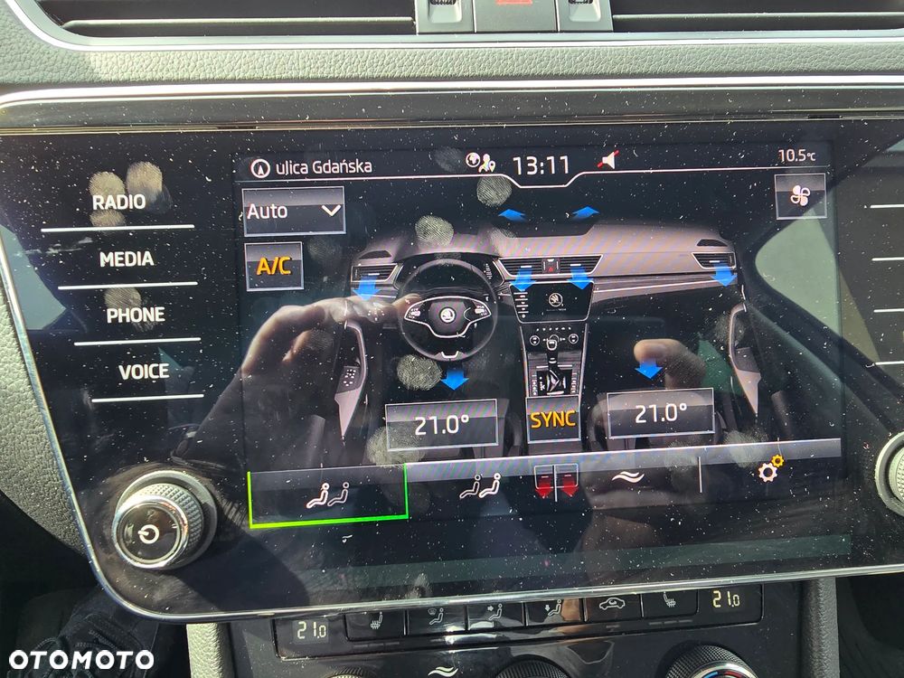 Skoda Superb 2.0 TDI SCR Style DSG - 23