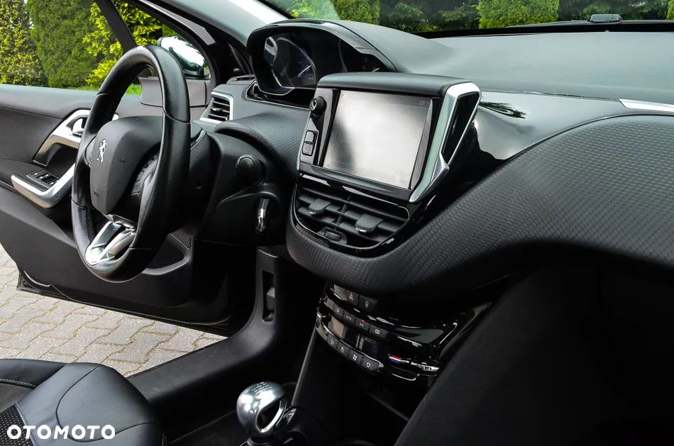 Peugeot 2008 BlueHDi FAP 120 STOP & START GT-Line Edition - 33