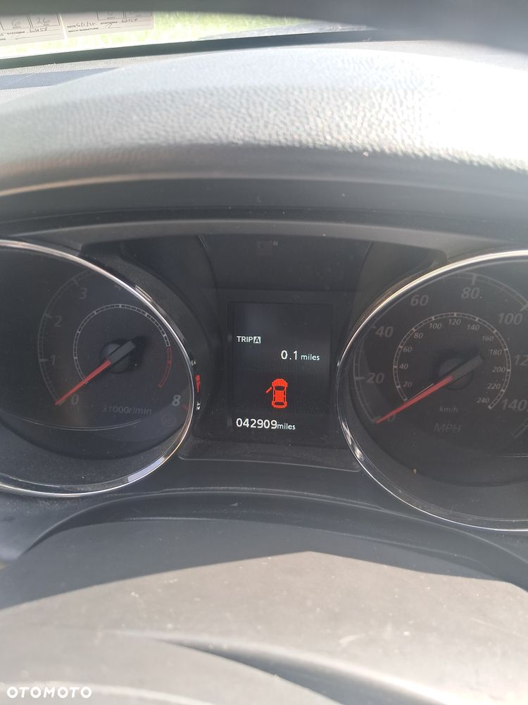 Mitsubishi Outlander - 10