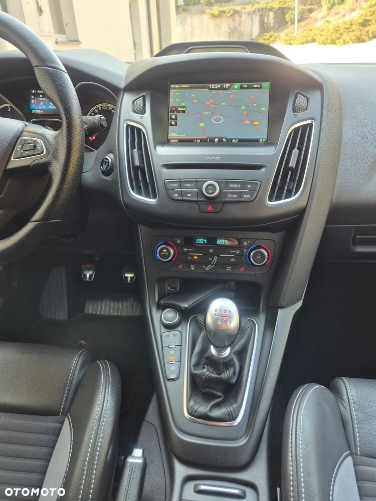 Ford Focus 2.0 TDCi ST mit Leder-Exclusiv-Paket - 17