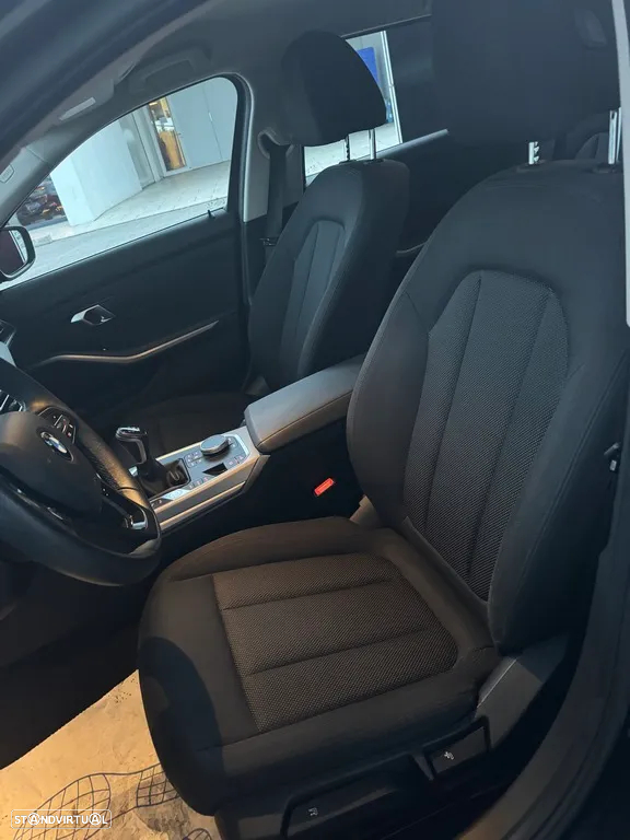 BMW 318 d Touring Line Sport - 16
