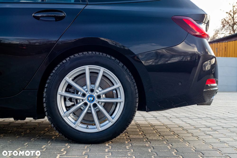 BMW Seria 3 320e Advantage - 11