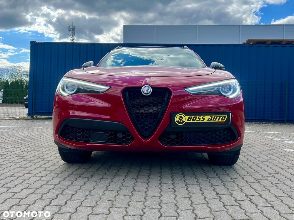 Alfa Romeo Stelvio 2.0 Turbo 16V AT8-Q4 Business - 3
