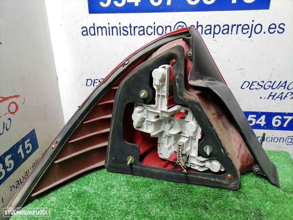 FAROLIM TRASEIRO DIREITO FORD MONDEO III SEDAN 2005 - - 2
