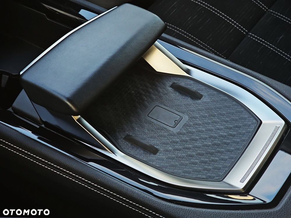 Renault Austral 1.3 TCe mHEV Techno - 28