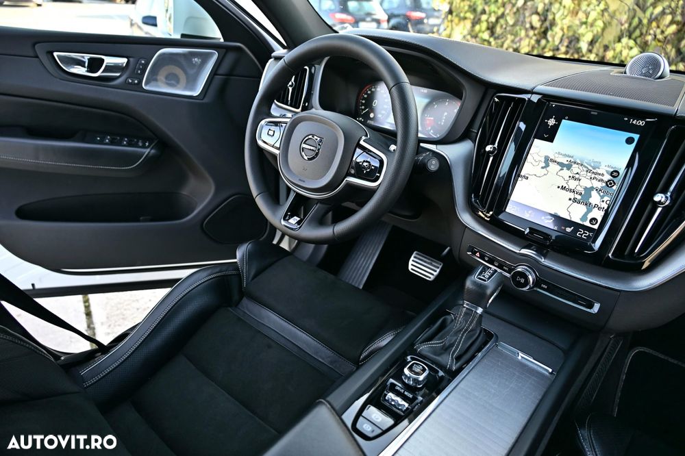 Volvo XC 60 D5 AWD Geartronic RDesign - 13