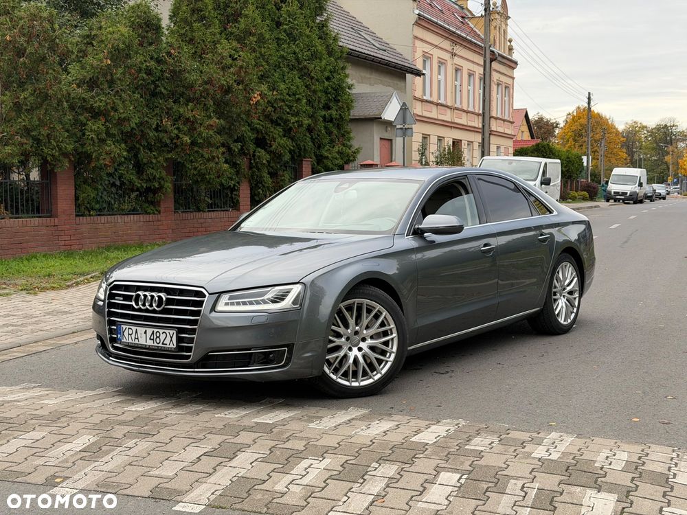 Audi A8 - 2