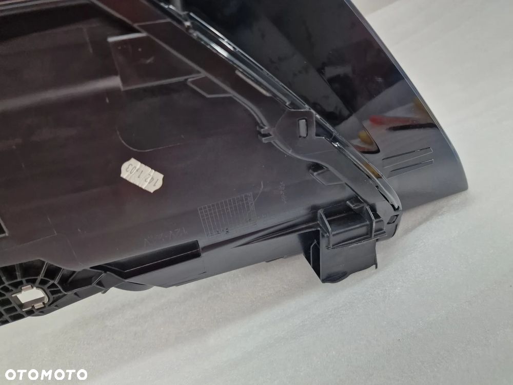 AUDI Q2 81A PRAWA LAMPA PRZEDNIA PRZÓD ZWYKŁA , NR 81A941004 , ŁADNA , NIEUSZKODZONA , NR AUKCJI LA772 - 9