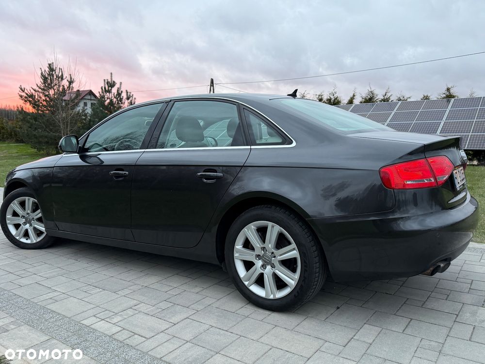 Audi A4 Limousine - 6