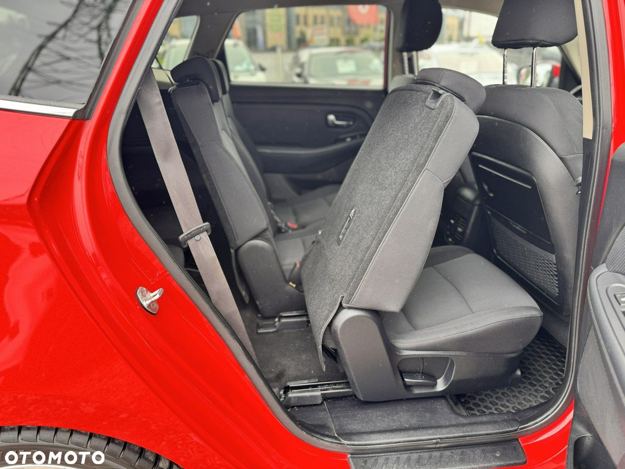 Kia Carens 1.6 GDI XL 7os - 40