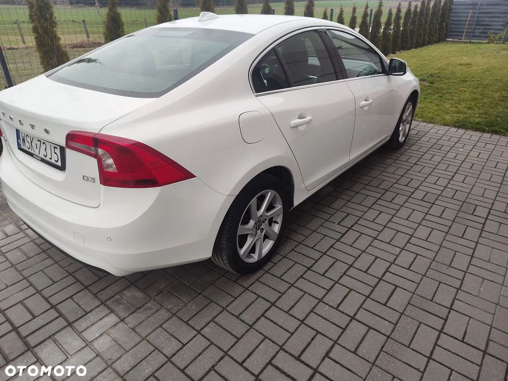 Volvo S60 D3 Momentum - 4