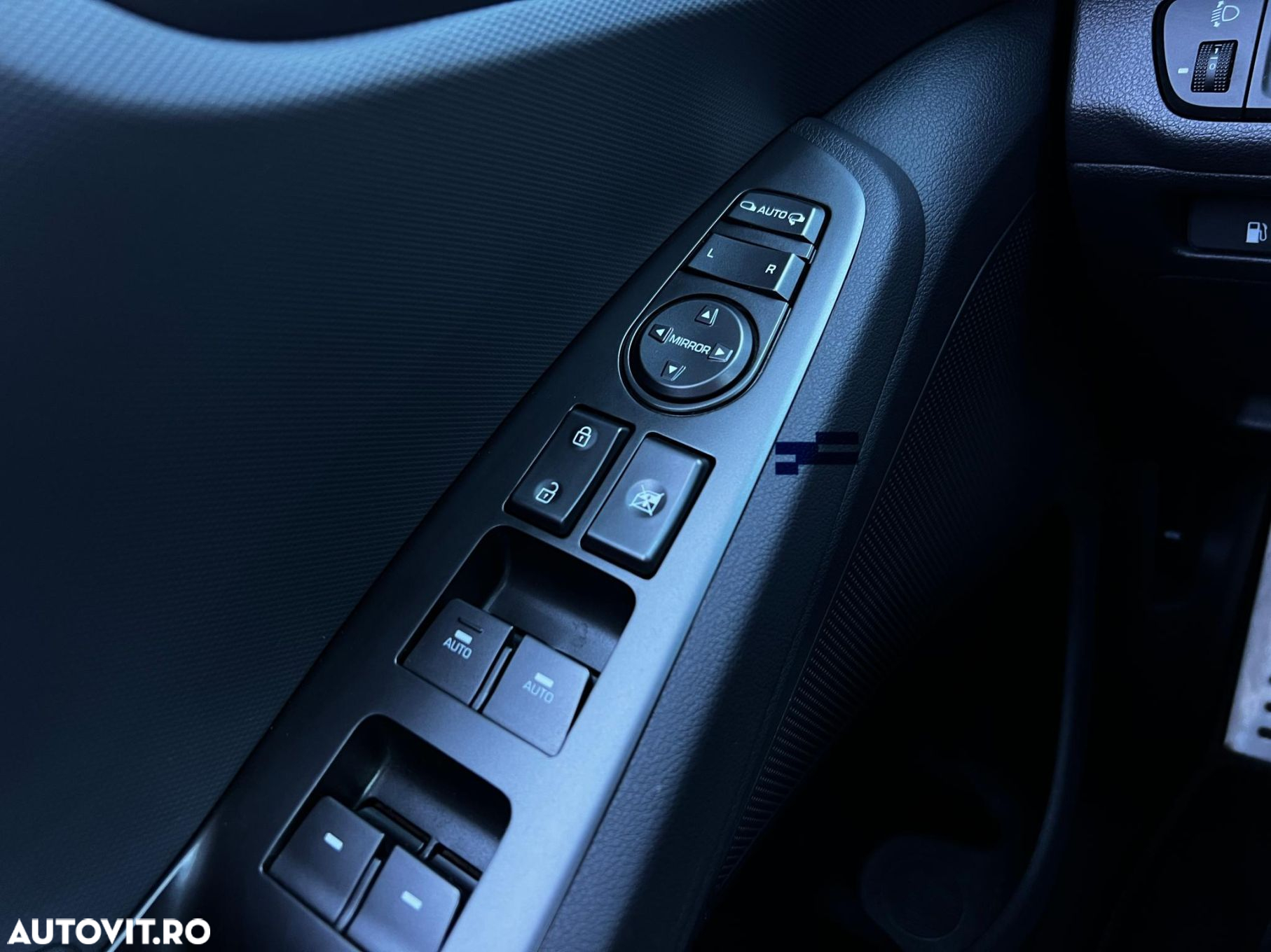 Hyundai IONIQ - 28