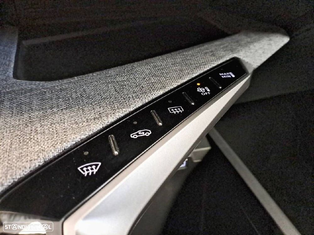Peugeot 5008 1.2 Hybrid Allure e-DCS6 - 22