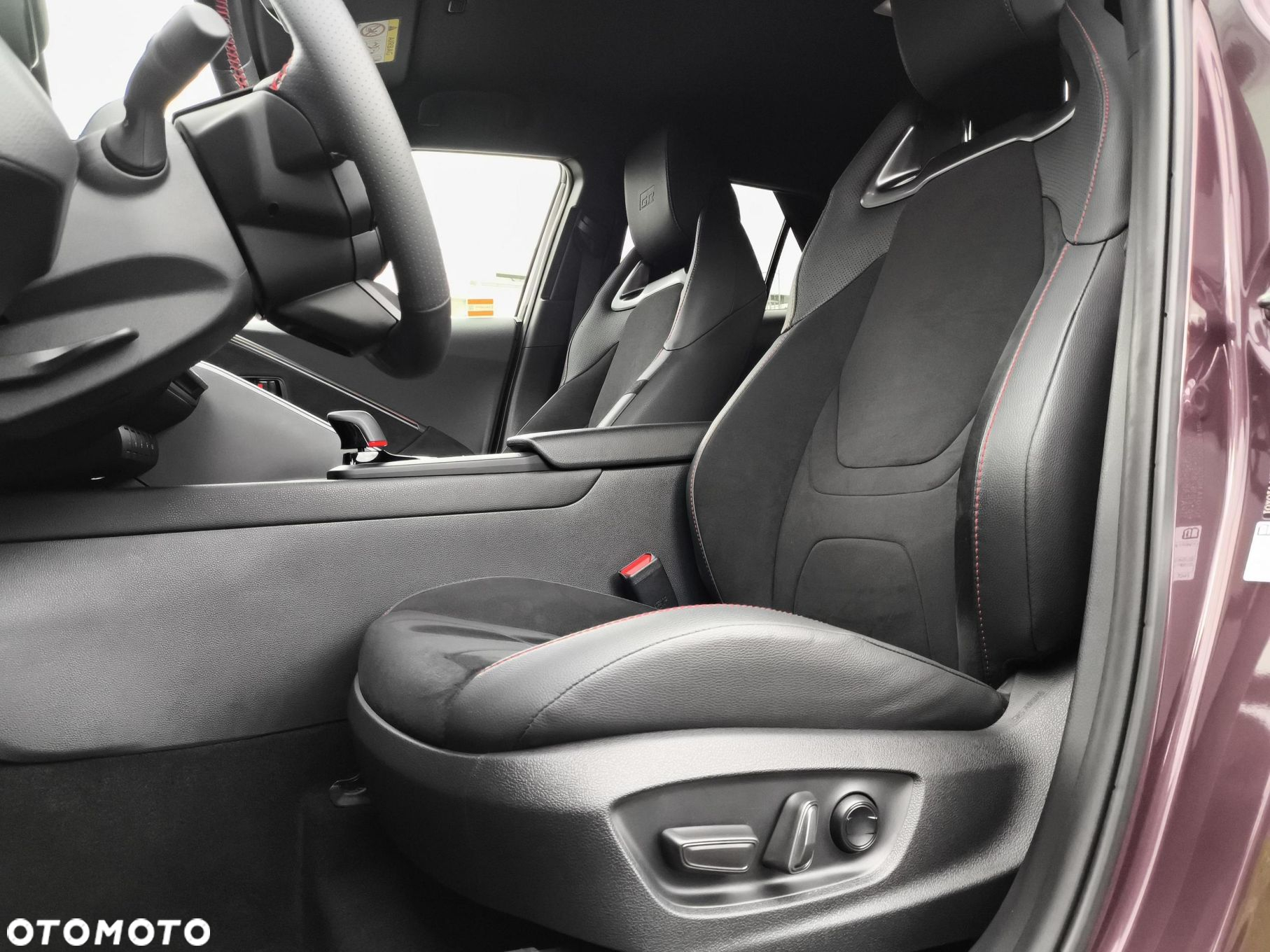 Toyota C-HR 2.0 Hybrid Dynamic Force GR Sport AWD - 14