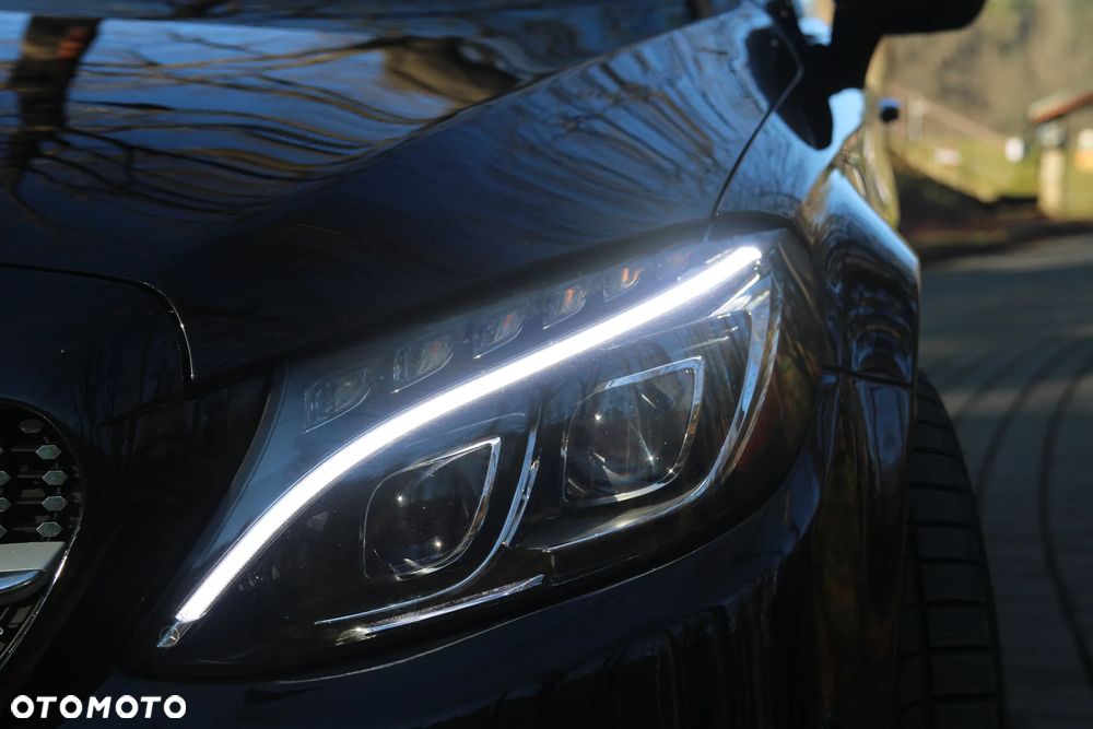 Mercedes-Benz Klasa C 300 7G-TRONIC AMG Line - 10