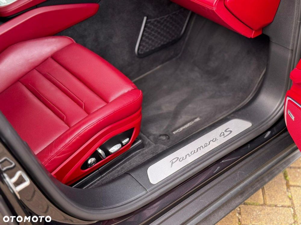 Porsche Panamera 4S Executive - 9