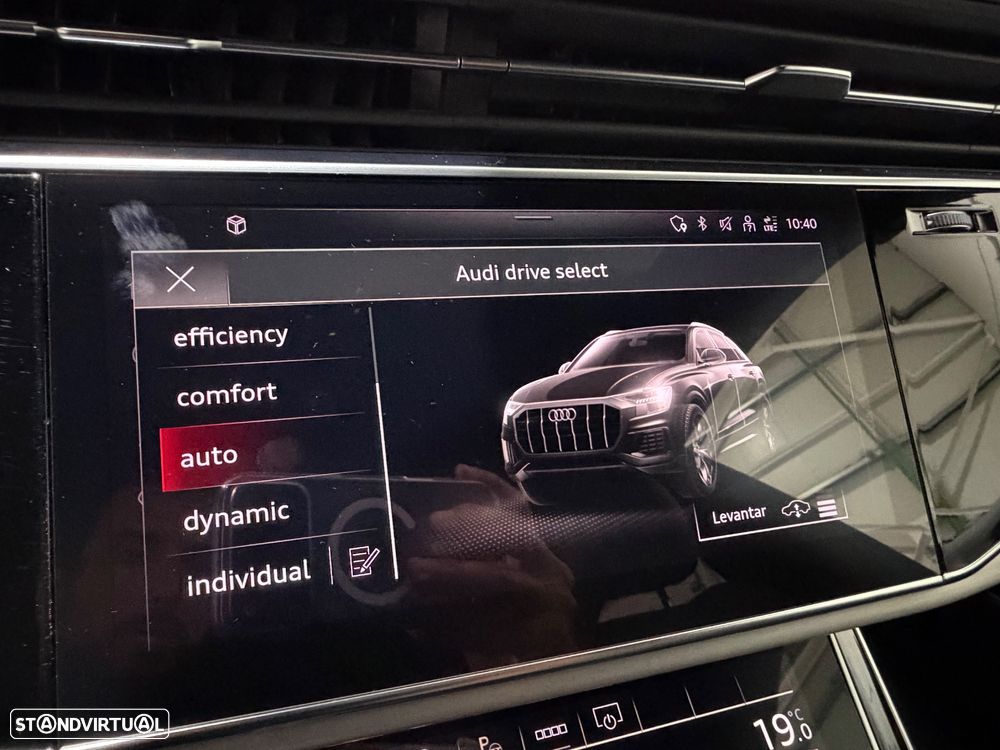 Audi Q8 50 TDI quattro Tiptronic - 32