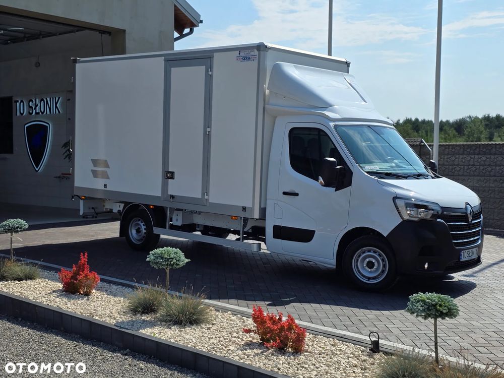 Renault MASTER KONTENER 8 PALET Dłu-4,31cm  Sze-2,11cm  Wys-2,26cm WZMOCNIONE TYLNE ZAWIESZENIE SILNIK 2.3 164KM 144 Tyś Km SERWIS DO OSTATNIEGO Km SALON POLSKA BOGATA OPCJA WYPOSAŻENIA LEDY HALOGENY TEMPOMAT FOTEL KIEROWCY PNEŁMATYCZNY KLIMATYZACJA NOWE OPONY MICHELIN - 2