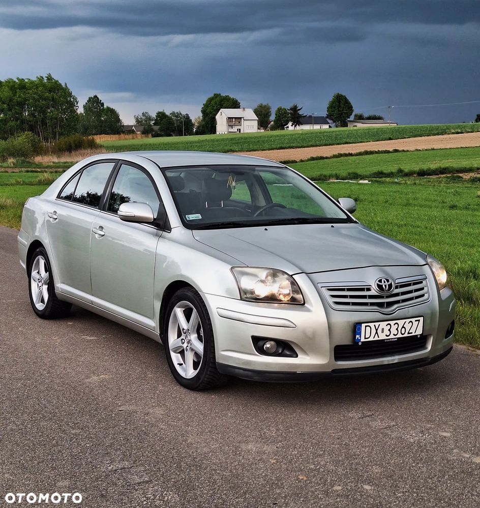 Toyota Avensis 2.2 D-4D Prestige - 1