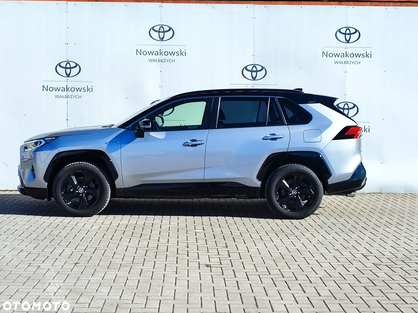 Toyota RAV4 - 4