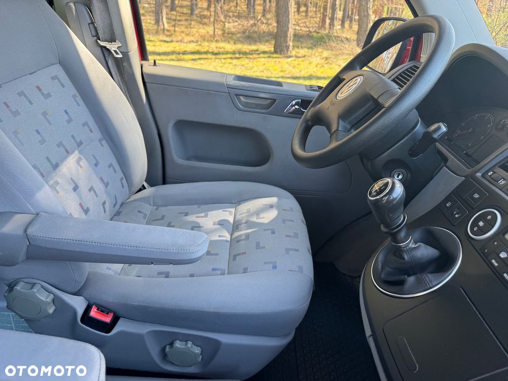 Volkswagen Multivan - 26