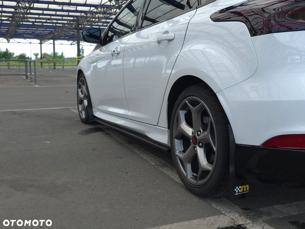 Ford Focus - 24
