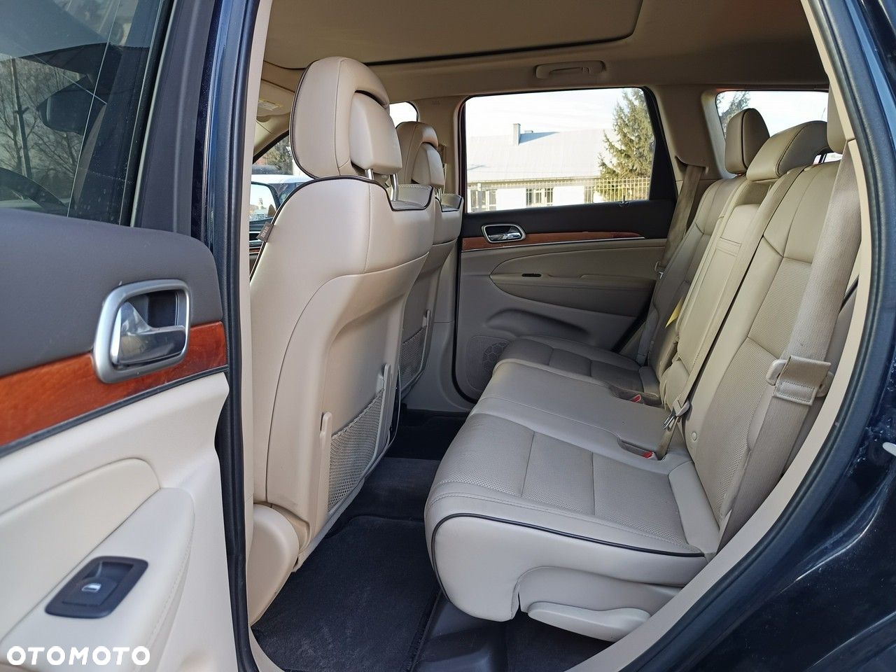 Jeep Grand Cherokee - 13