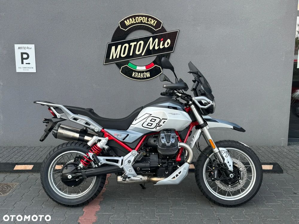 Moto Guzzi V85 - 2