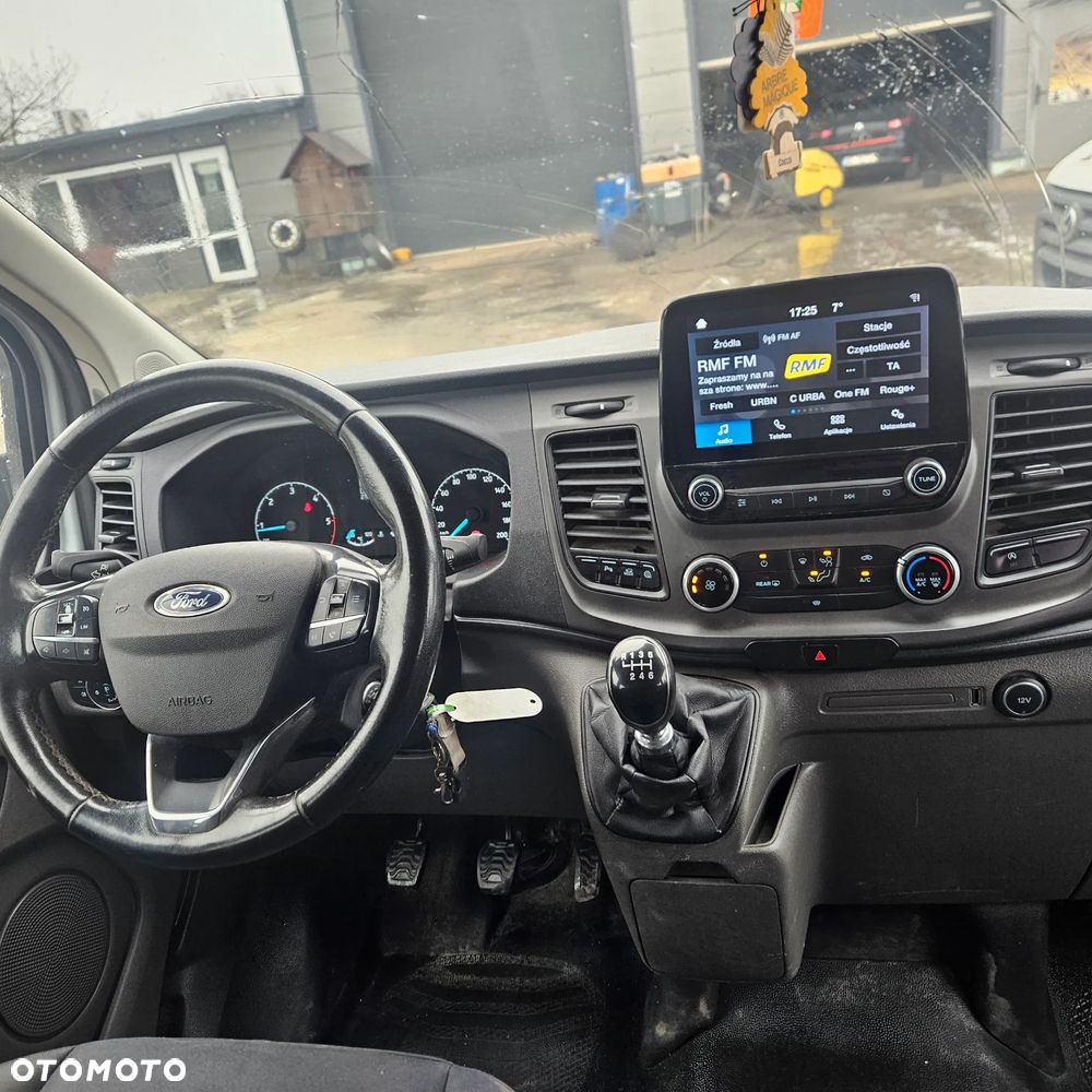 Ford TRANSIT CUSTOM - 7