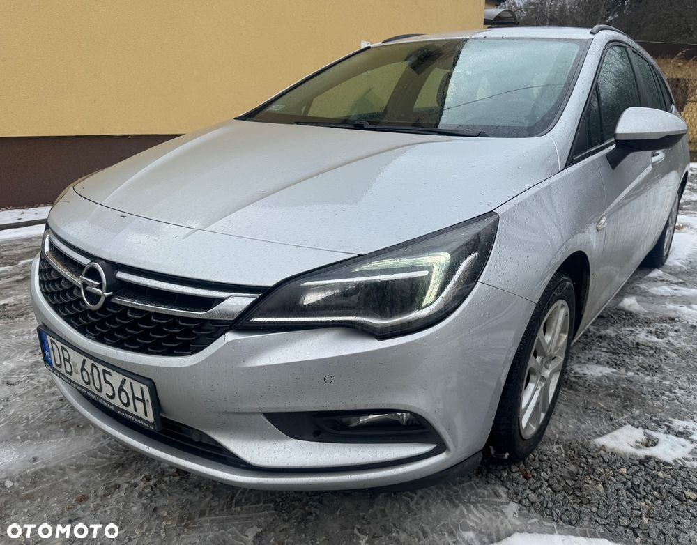 Opel Astra 1.6 CDTI Sport - 30