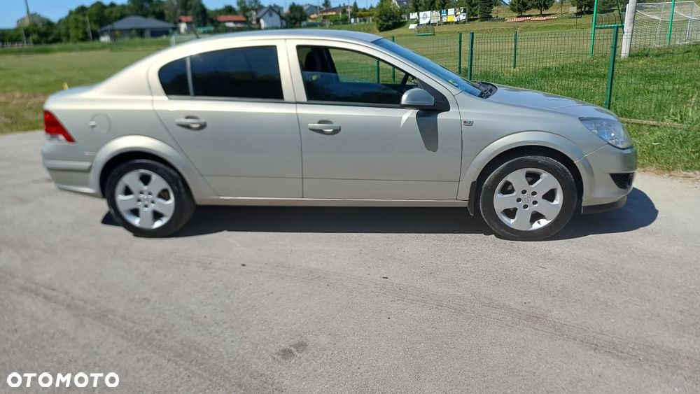 Opel Astra 1.6 Enjoy - 5