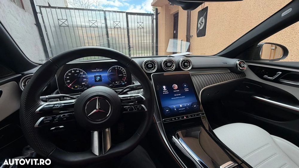 Mercedes-Benz C 300 e 4MATIC 9G-TRONIC AMG Line - 5