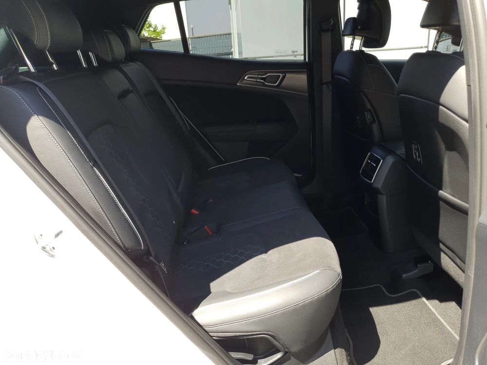 Kia Sportage 1.6 T-GDI MHEV GT Line 2WD DCT - 11