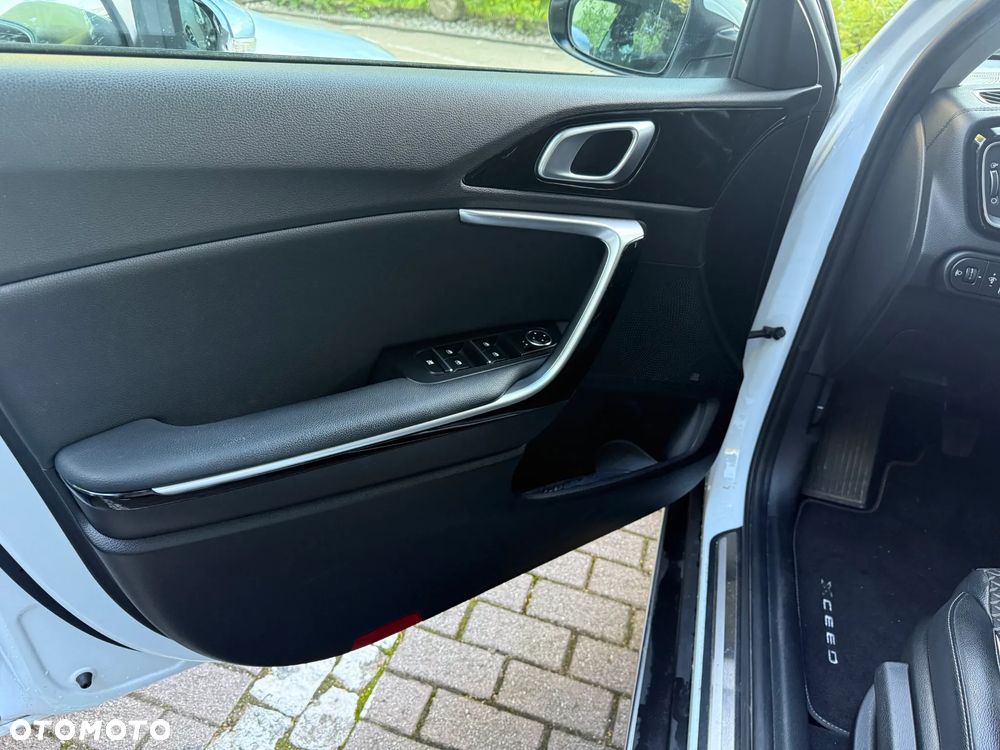 Kia XCeed 1.5 T-GDI OPF JBL Sound Edition - 10